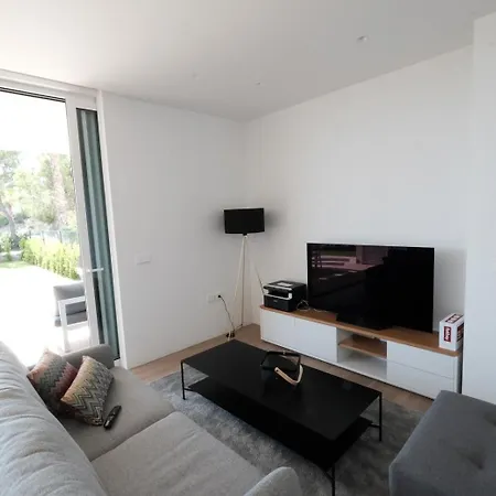 Nispero Philippe Apartment *